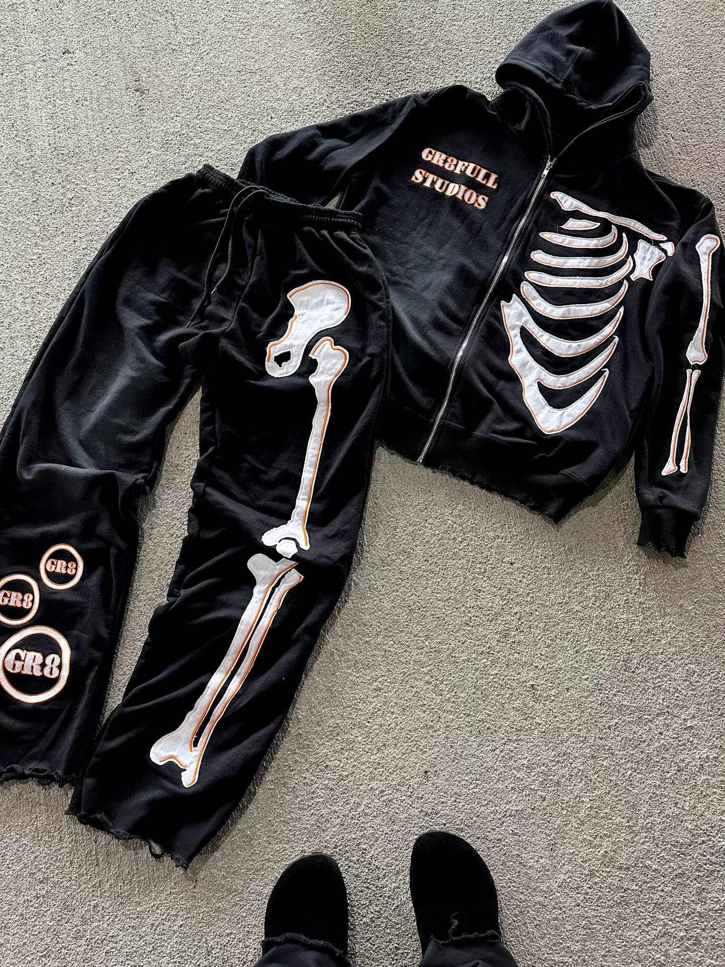 “GRAVEFULL” Orange Set