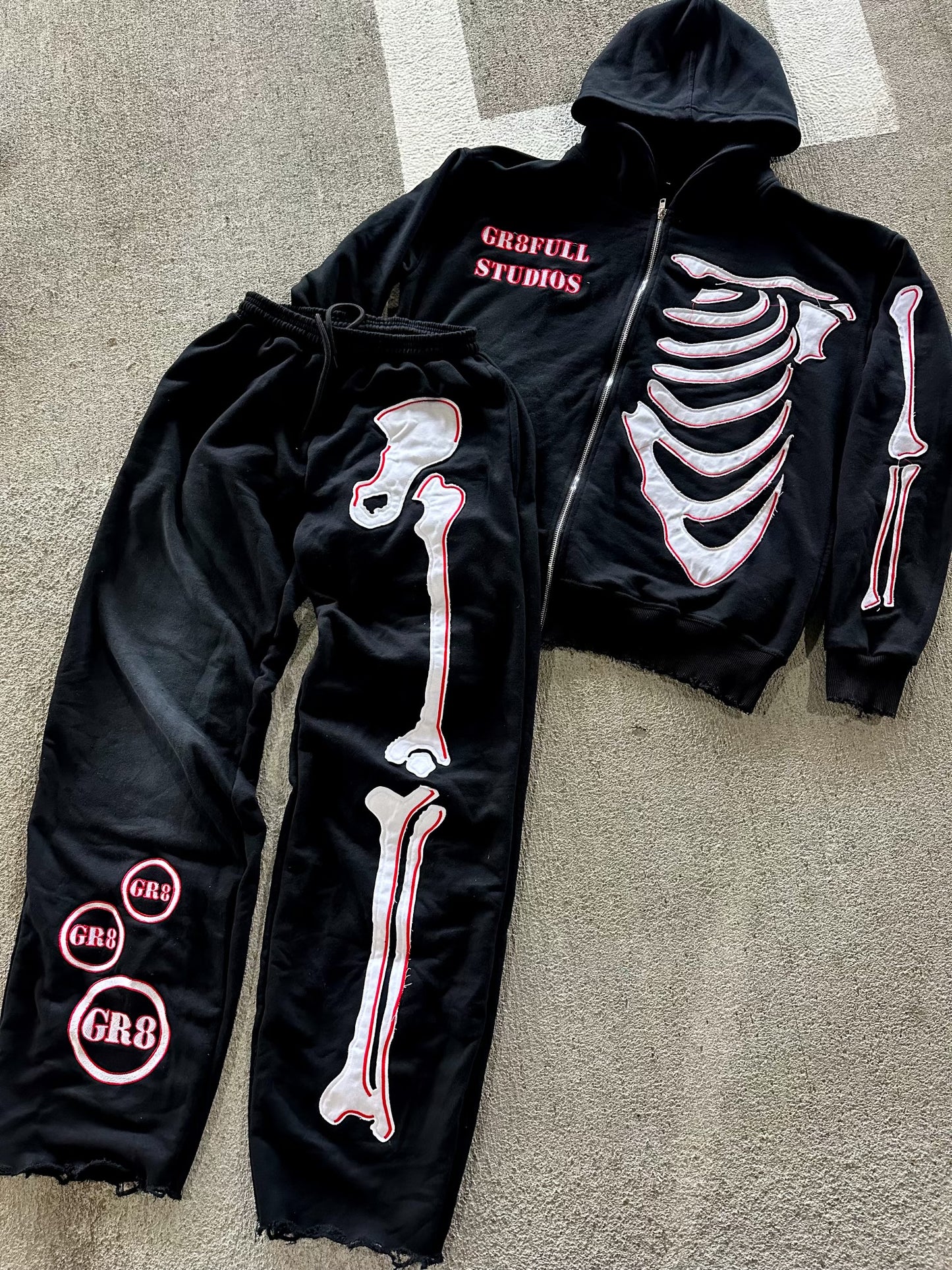 “GRAVEFULL” Blood Red Set